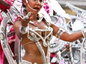 Asakusa-Samba-Carnival-