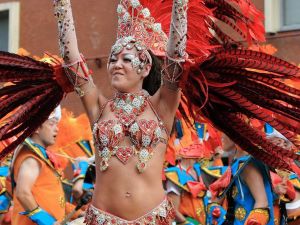 Asakusa-Samba-Carnival-