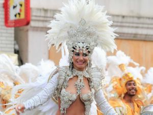 Asakusa-Samba-Carnival-