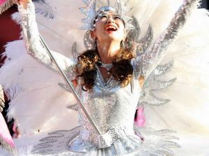 Asakusa-Samba-Carnival-