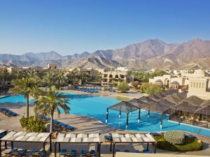 Miramar Al Aqah Swimming Pool Mountains